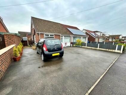 Lowton - 3 bedroom semi-detached bungalow for ...
