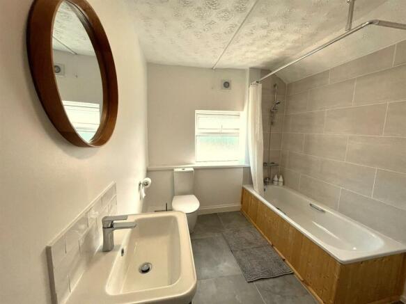 Bathroom.jpeg