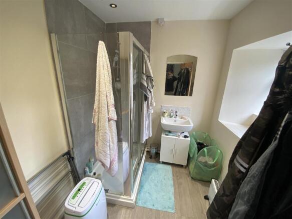 Bathroom.JPG