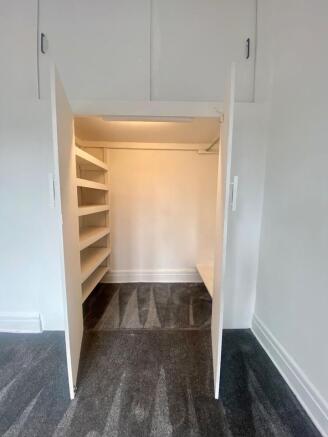 Walk in closet