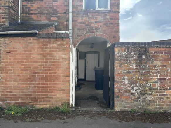 Photo 3