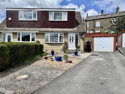 Larch Close, Oakworth, Keighley, BD22 7JU