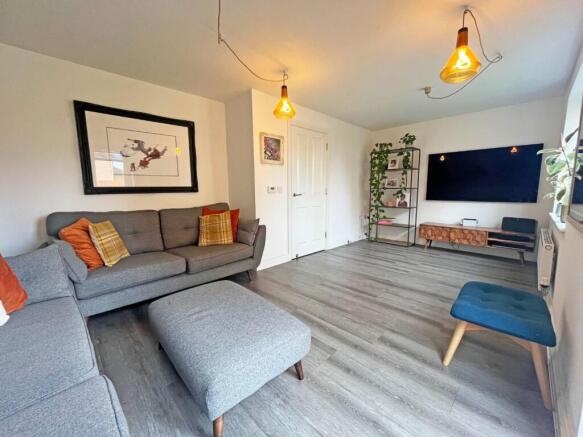 Lounge2.jpg