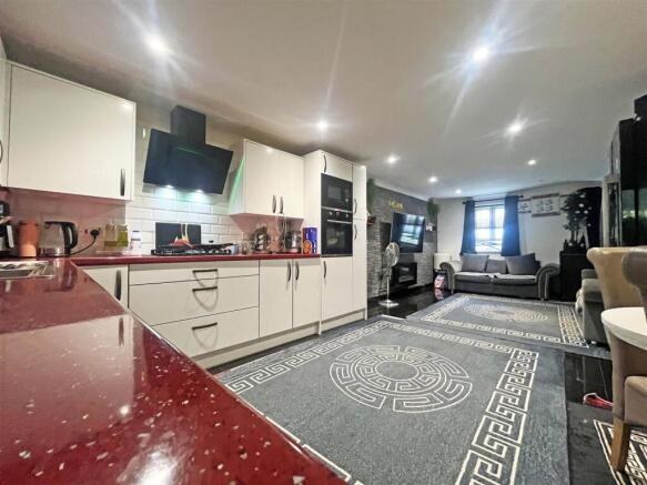 Kitchen.jpg