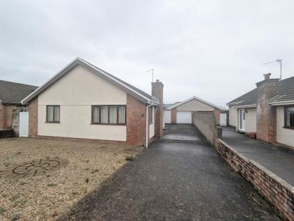 Adrian Close, Porthcawl, South Glamorgan, Bridgend (County of), CF36