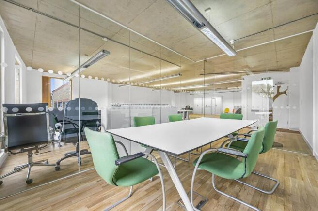 OFFICE 7.jpg
