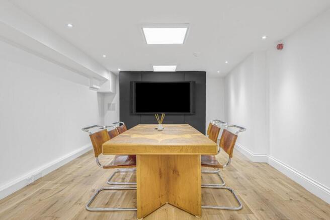 OFFICE 5.jpg