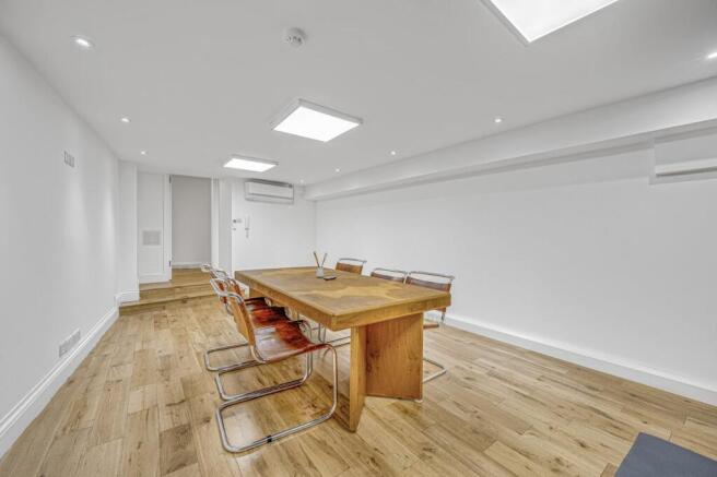 OFFICE 6.jpg