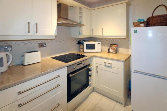 KITCHEN.JPG