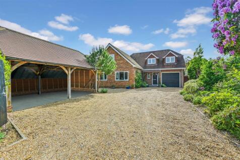 Hunts Pond Road, Titchfield Common