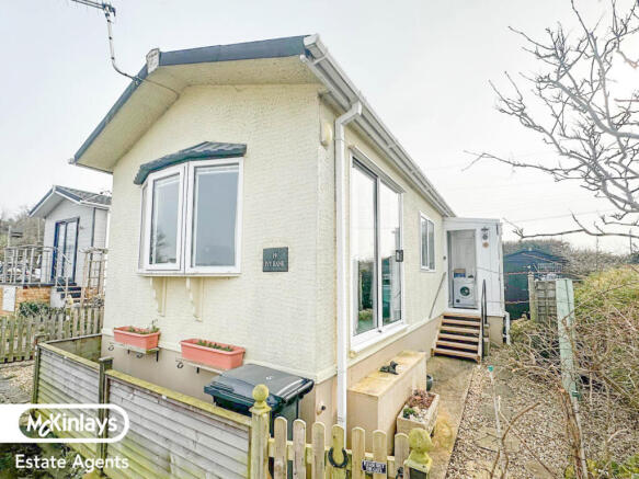 1 BEDROOM PARK HOME