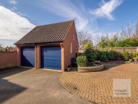 Detached Garage 