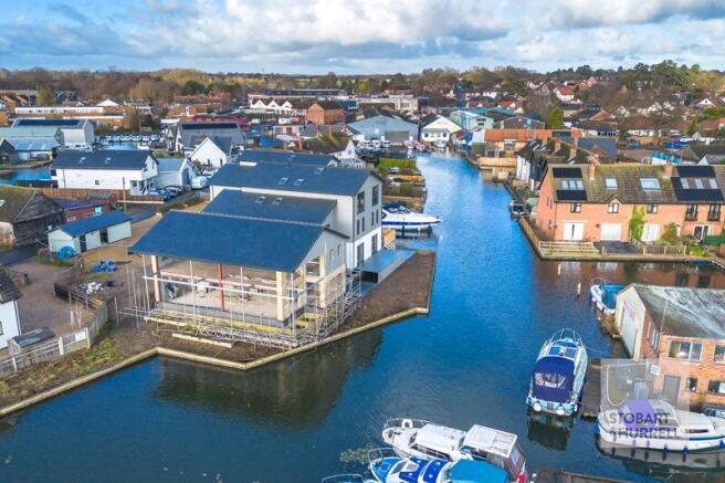 Aerial Close Side Aspect 