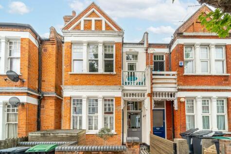 Rathcoole Gardens, Crouch End N8