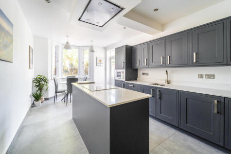 Rathcoole Gardens, Crouch End N8