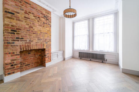 Ferme Park Road, Crouch End N8