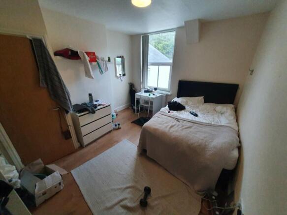 First floor middle b