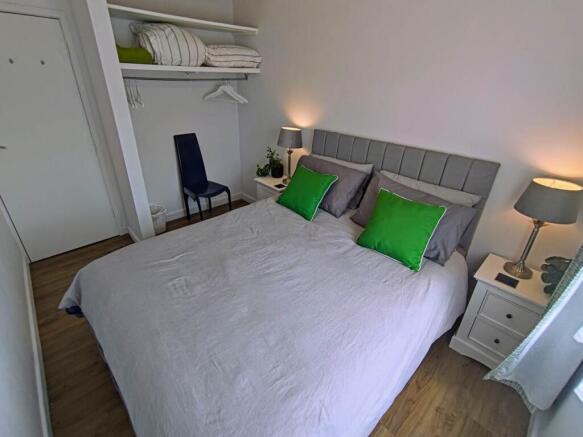 Bedroom (2)