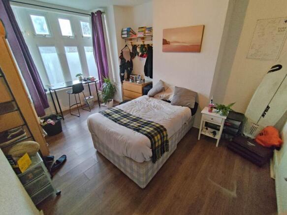 Bedroom 1 (1)