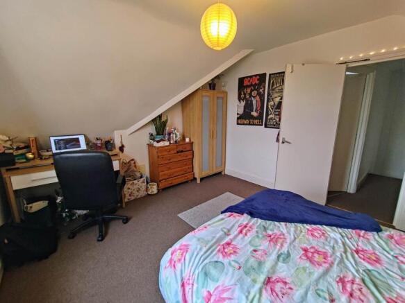 Bedroom 3 (3)