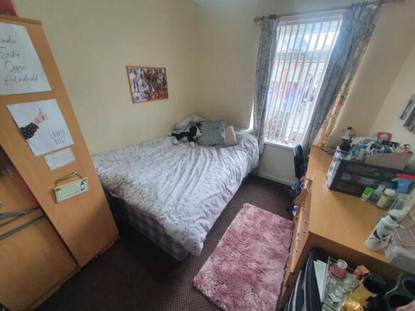 First Floor Front Ri