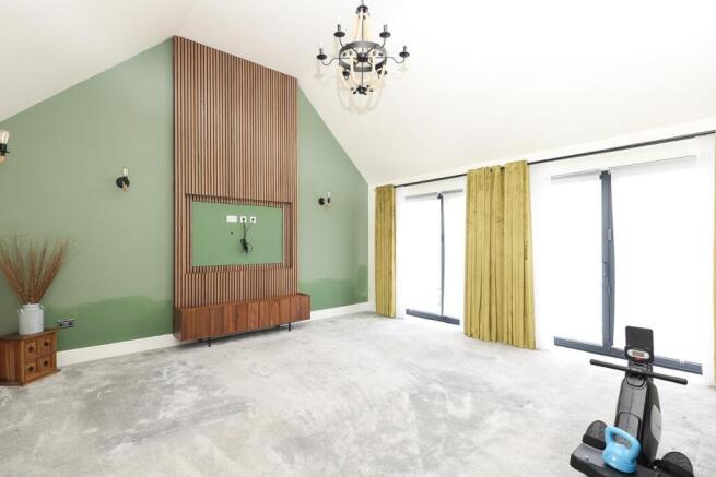 Extended Lounge
