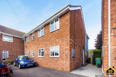 Spencer Close, Stansted, Essex, CM24