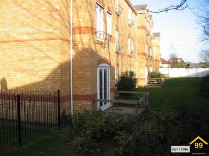 Dominion Close, Hounslow, Greater London, TW3
