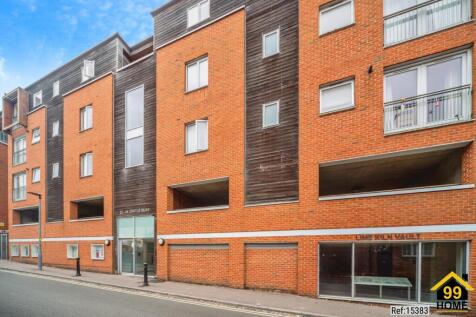 Flat, Castle Lane, Bedford, MK40