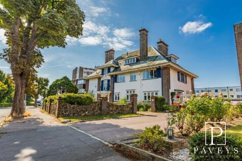 The Crescent, Frinton-On-Sea