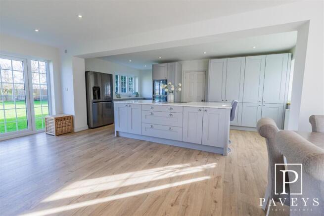 KITCHEN/DINER