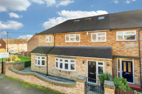 Loughton - 4 bedroom semi-detached house for sale