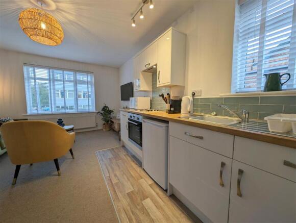 Lounge/Kitchen