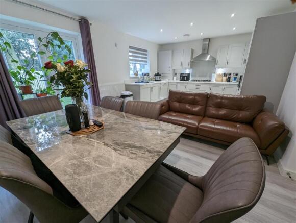 Kitchen/Dining  Room