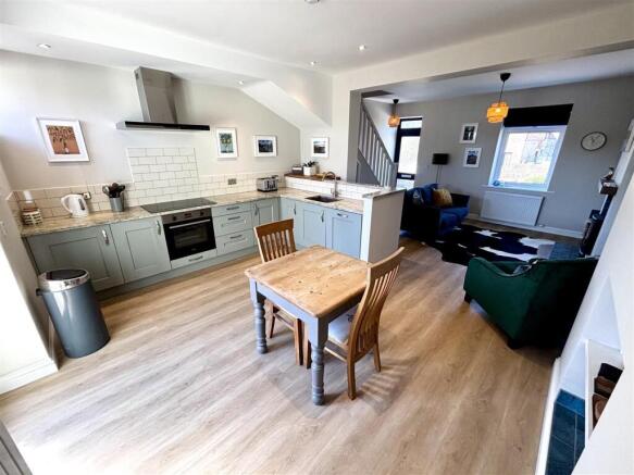 Kitchen/Dining