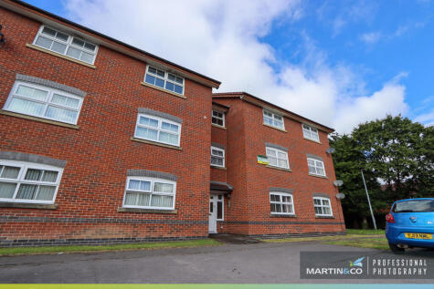 Amy Johnson Close, Castell Mews