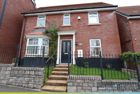 Stryd Camlas, Cwmbran