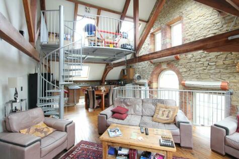 Keighley - 2 bedroom penthouse for sale
