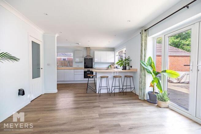 Kitchen/Breakfast Room