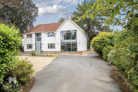 Orchard Close, Ferndown, BH22 8