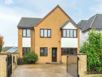 Royston - 5 bedroom detached house for sale