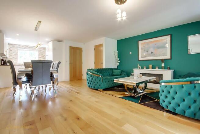 Living Room/Dining Room