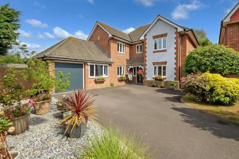 Darlington Close, Angmering, BN16
