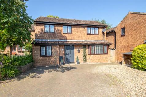 Lodge Gate, Great Linford, Milton Keynes, Buckinghamshire, MK14