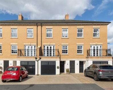 Salmons Yard, Newport Pagnell, Buckinghamshire, MK16
