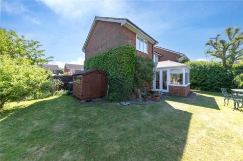Gladstone Close, Green Park, Newport Pagnell, Buckinghamshire, MK16