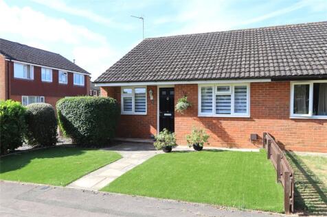 Lawrence Walk, Newport Pagnell, Buckinghamshire, MK16