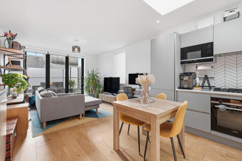 Woodhouse Road, London