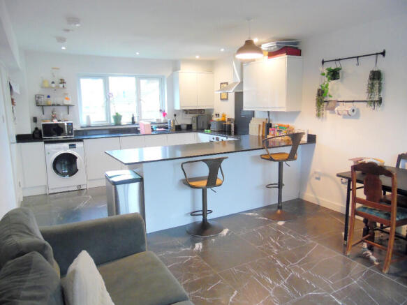 KITCHEN/DINER