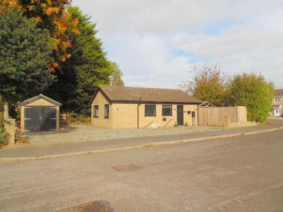 FRONT/DRIVEWAY